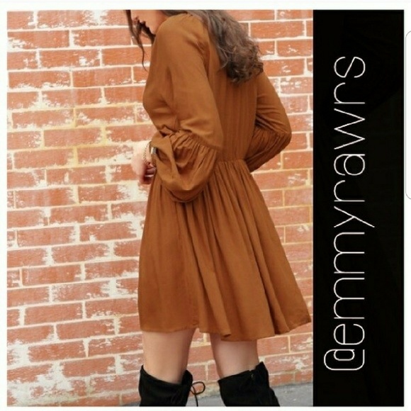 The PIPER Peasant Style Skater Dress - Picture 3 of 3